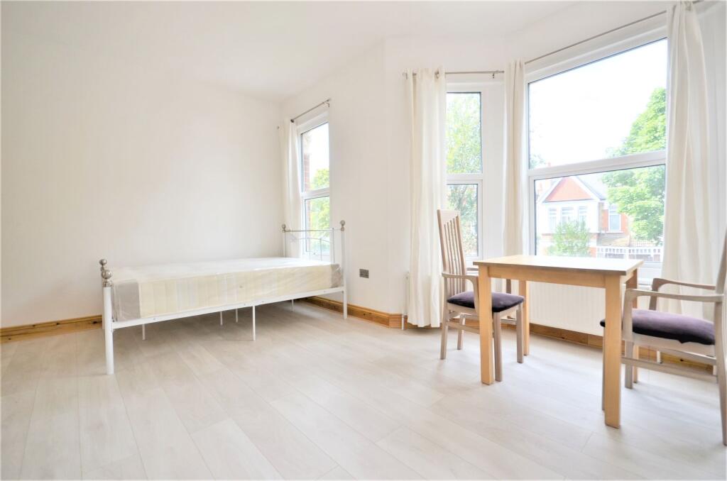 Main image of property: Chatsworth Gardens, Acton W3 9LP