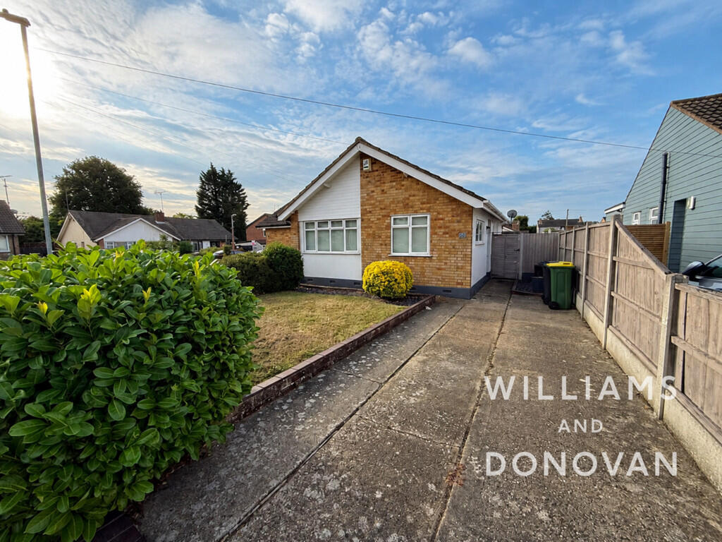 Main image of property: 86 Hawkwell Chase