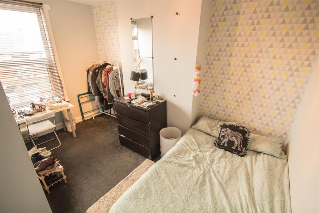Main image of property: Trelawn Terrace, Headingley, Leeds, West Yorkshire, LS6