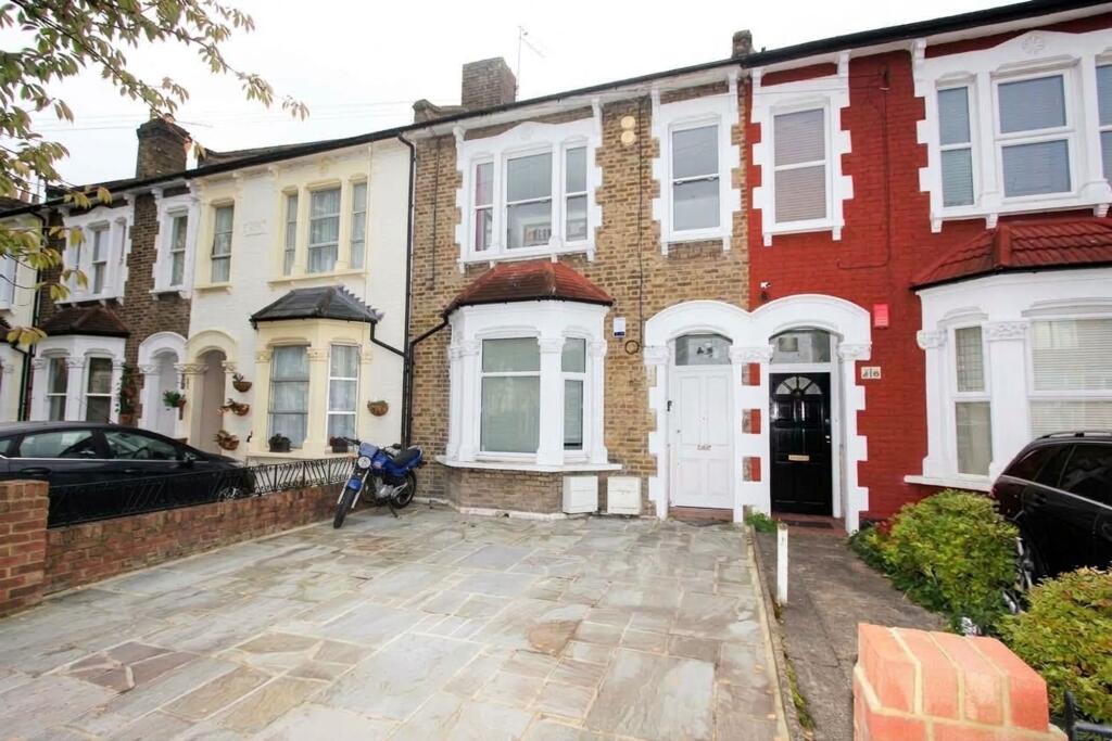 Main image of property: Whittington Road, Wood Green, N22