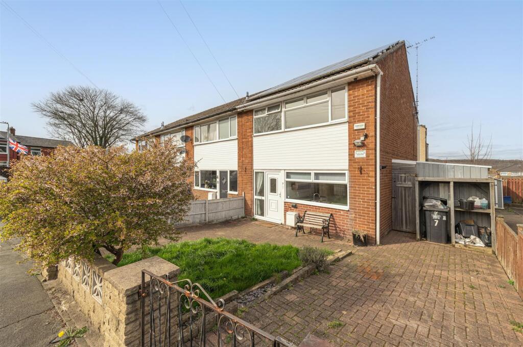 Main image of property: Alexandra Crescent, Lower Edge, Elland