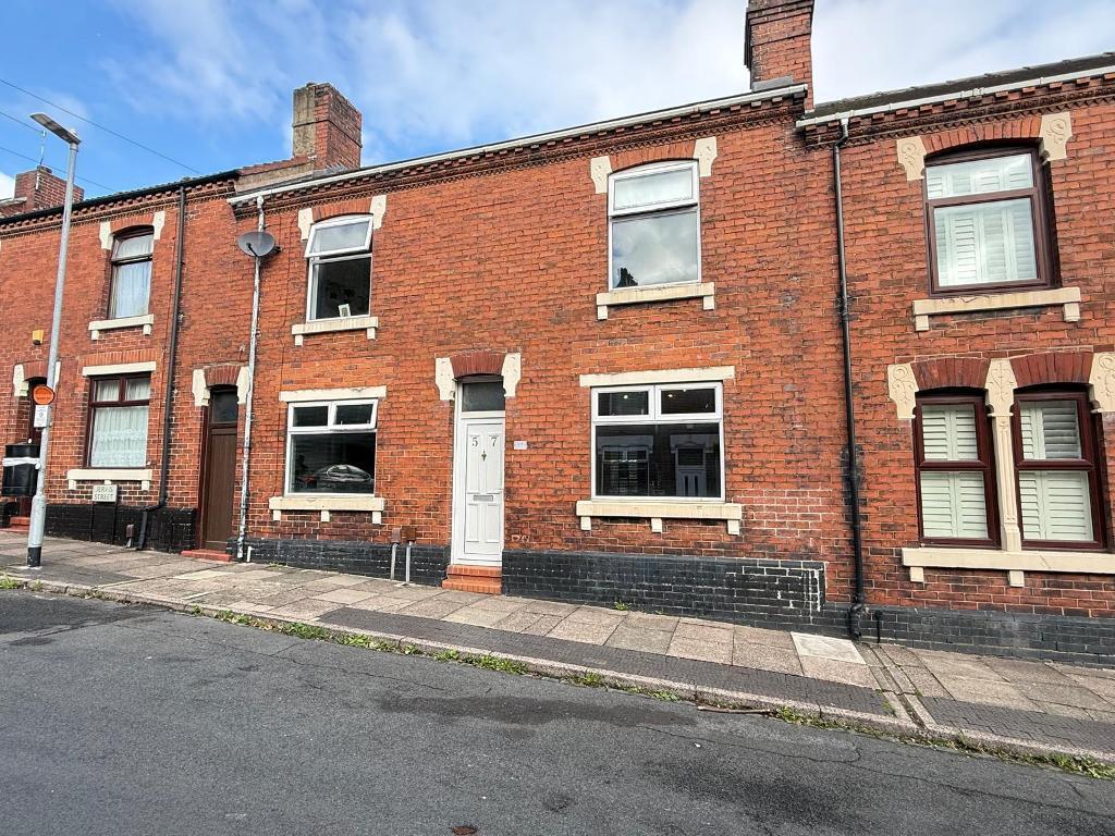 Main image of property: Jervis Street, Hanley, Stoke on Trent, ST1 2DY