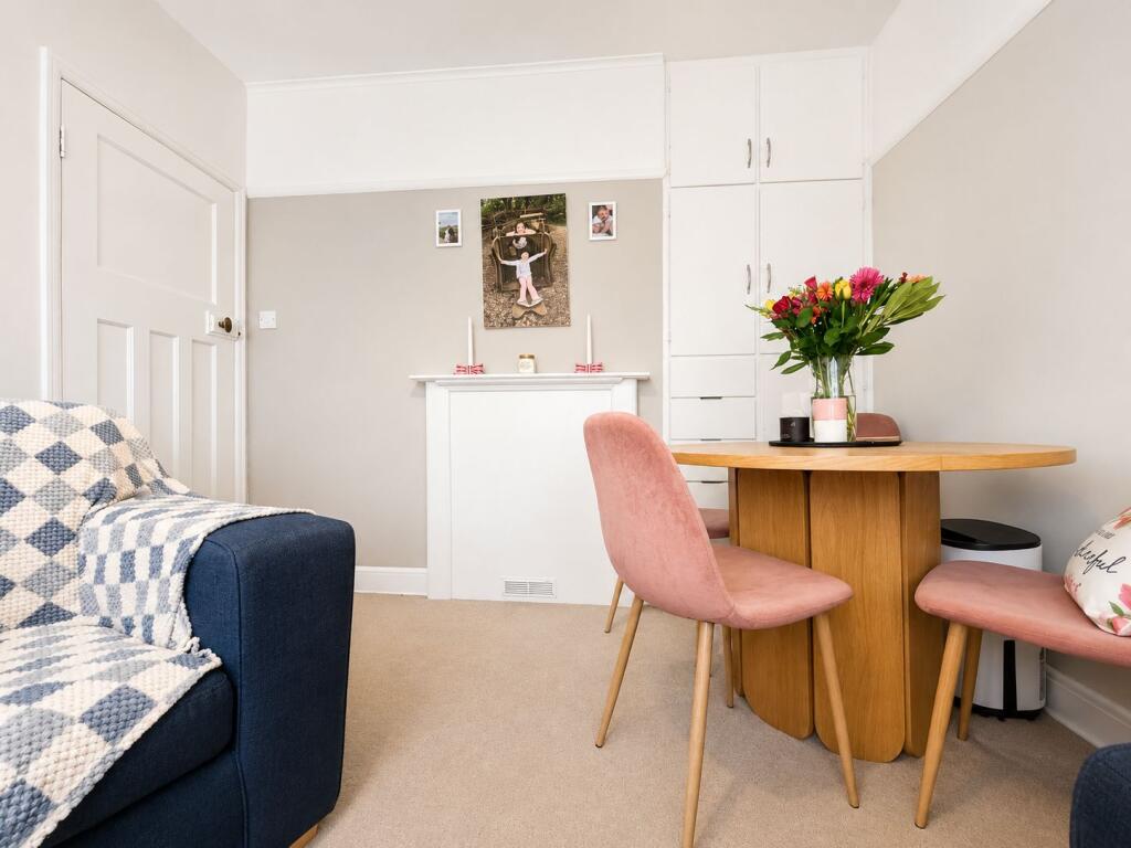Main image of property: BITTERNE PARK! NO FORWARD CHAIN! BEAUTIFUL PRESENTATION!