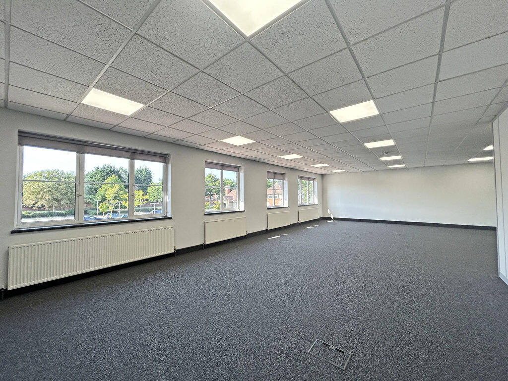 Suite 1E