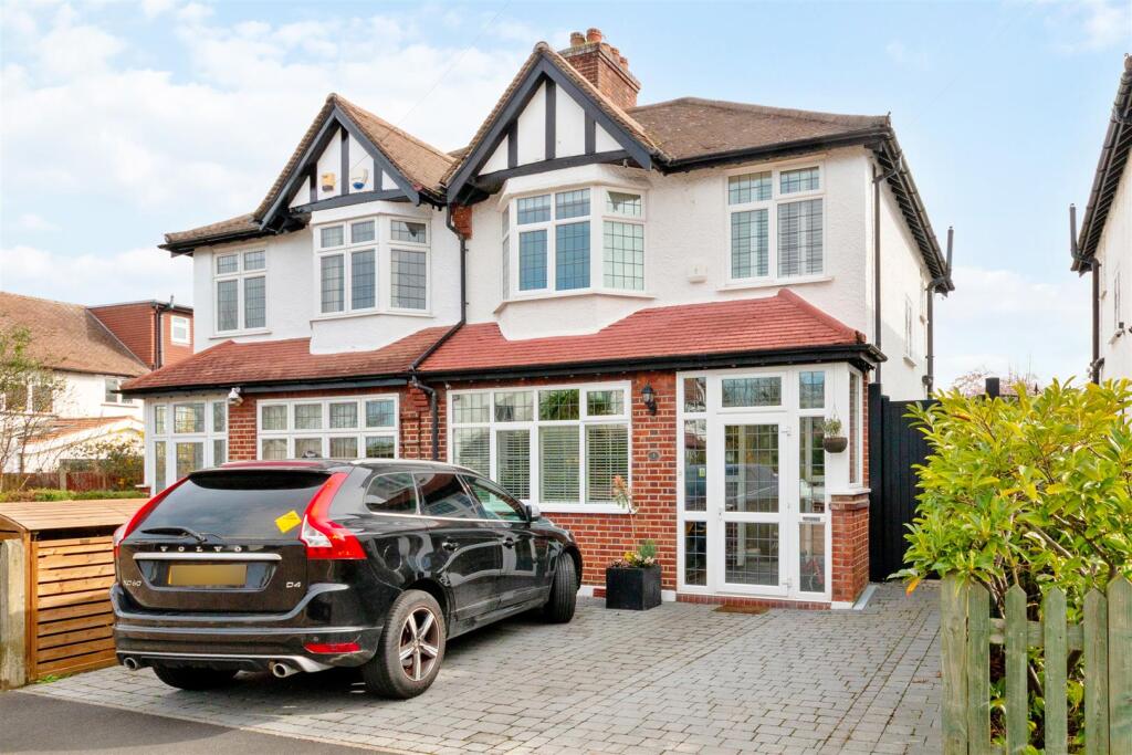 Main image of property: Martin Grove, Morden