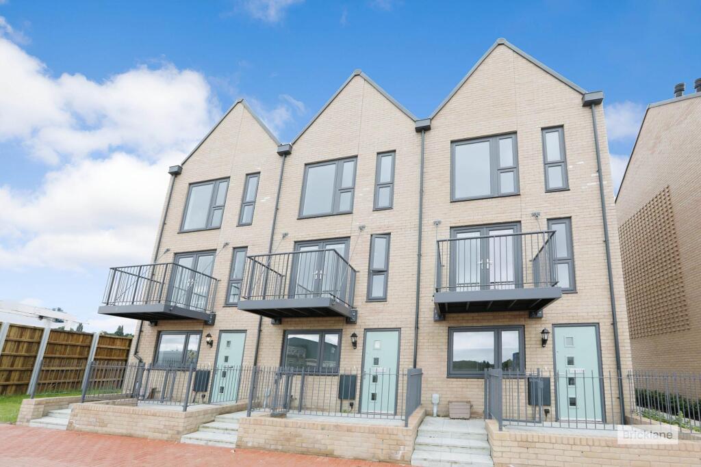 Main image of property: Quarterdeck Walk, Gillingham, ME4