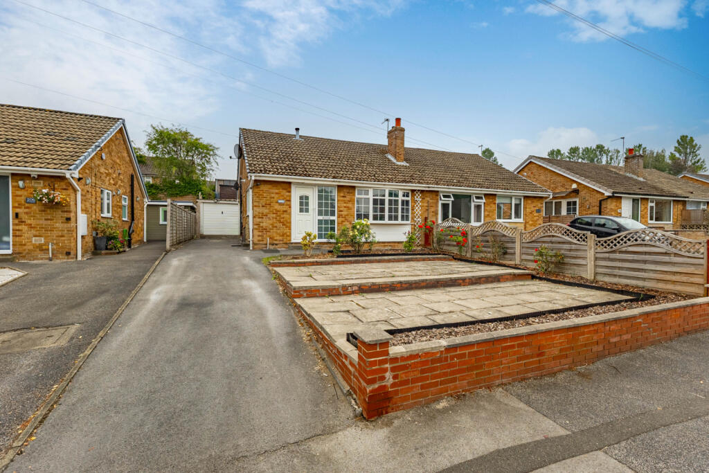 Main image of property: Towngate, Ossett, WF5