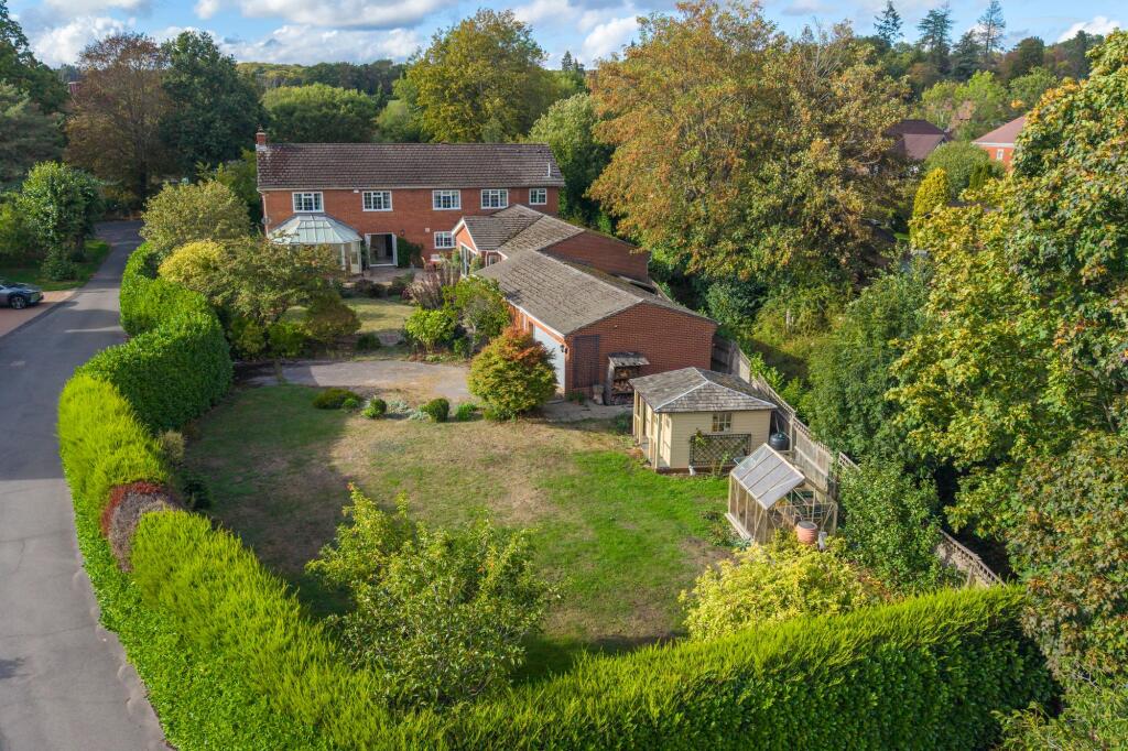 Main image of property: HOUSE AND BUILDING PLOT WITH PLANNING PERMISSION