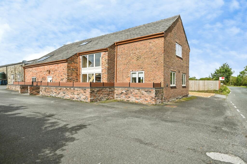 Main image of property: Tan House Lane, WARRINGTON, Cheshire, WA5