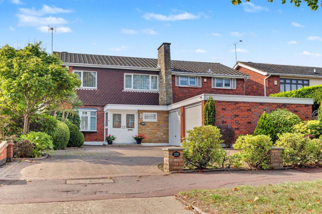 Main image of property: Maplin Way North, Thorpe Bay, SS1