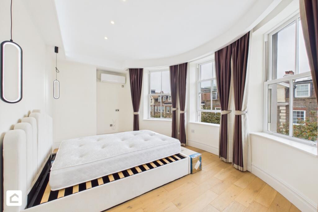Main image of property: Terminus Road, Eastbourne, BN21 3DH