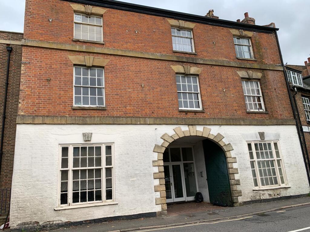 Main image of property: High Street, Spalding, PE11