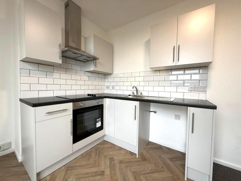 Main image of property: Flat 5 Beechwood Court, Halesowen Road, Cradley Heath