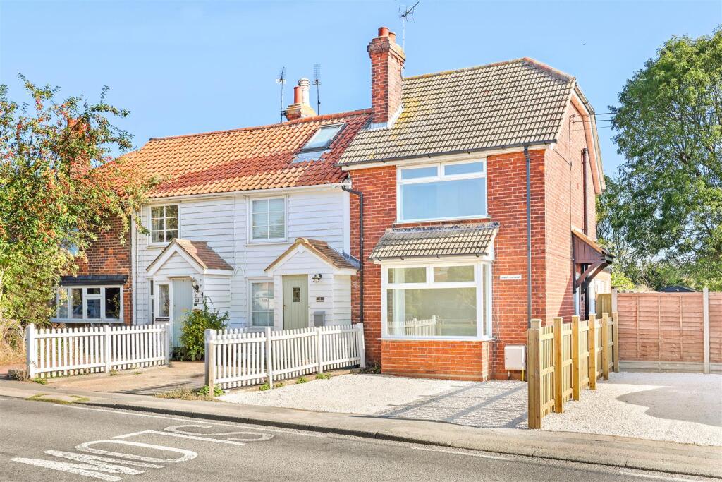 Main image of property: Epping Green, Epping