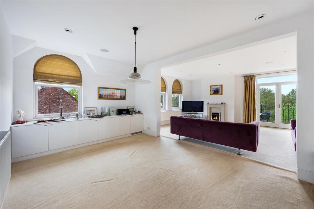 Main image of property: Hawthorn Lane, Wilmslow