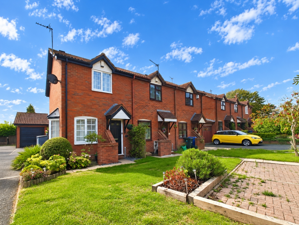 Main image of property: Stable Court, Upper Gornal, DY3