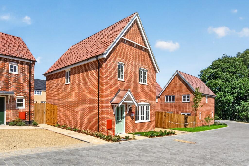Main image of property: Fallows Watch, Duck Street, Little Easton, Dunmow, CM6