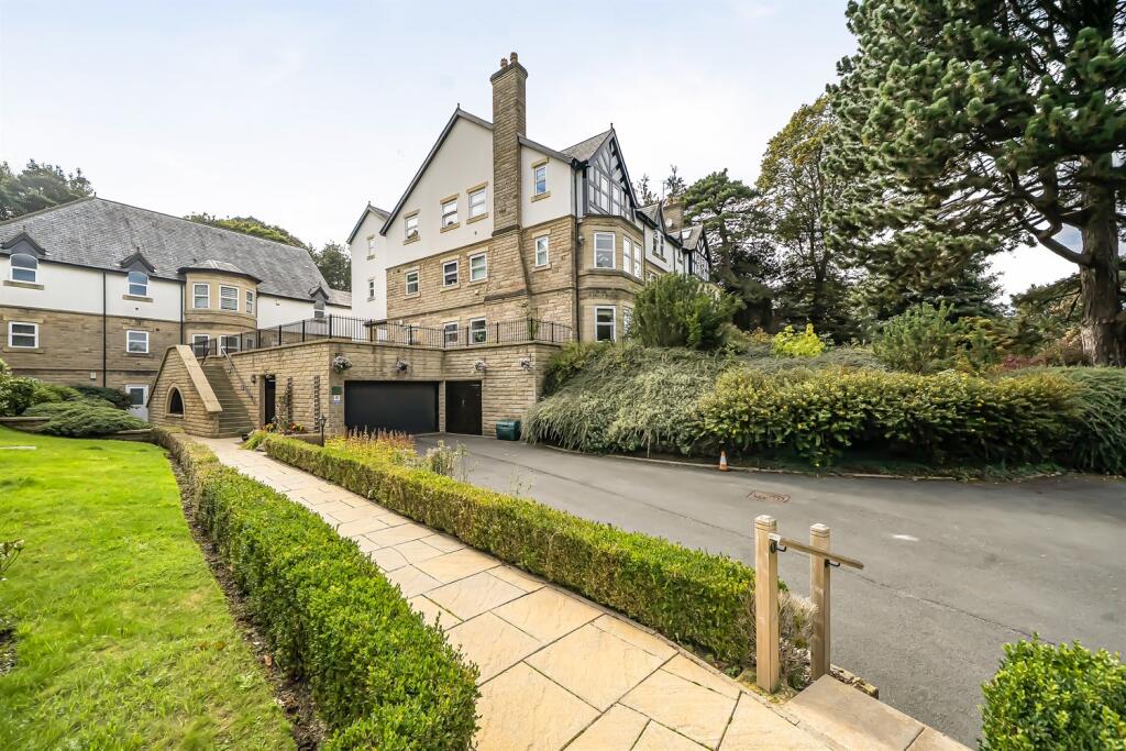 Main image of property: Parc Mont, Park Avenue, Roundhay