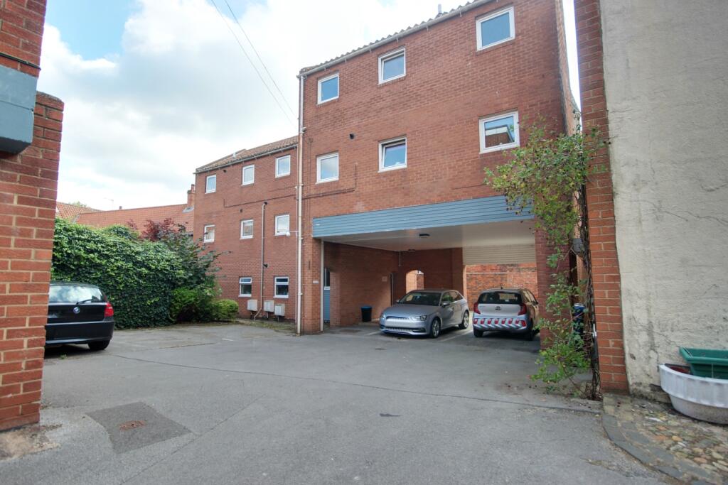 Main image of property: 20 Highgate Court, Beverley
