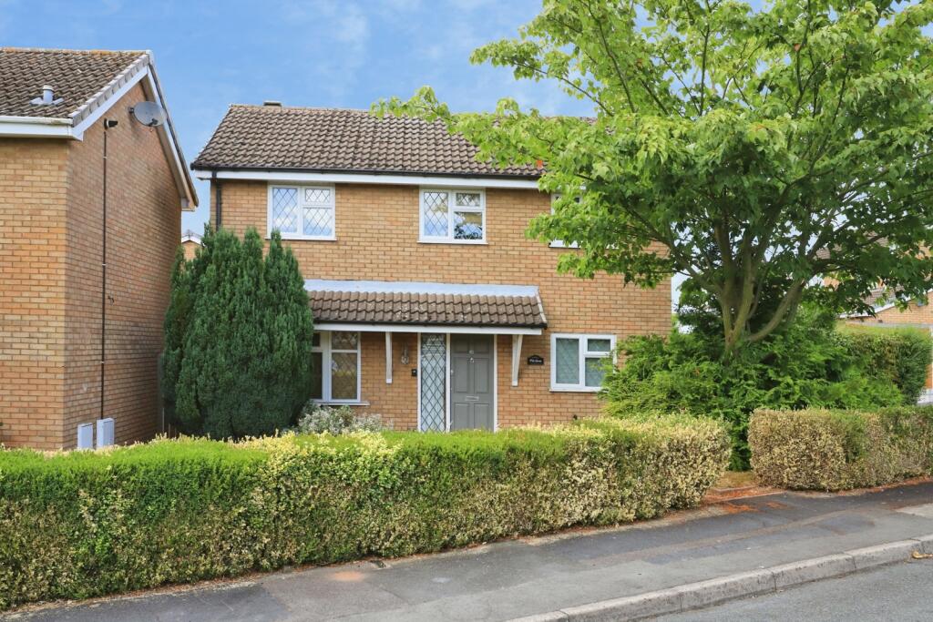Main image of property: Edge Hill Drive, Perton, Wolverhampton, Staffordshire, WV6