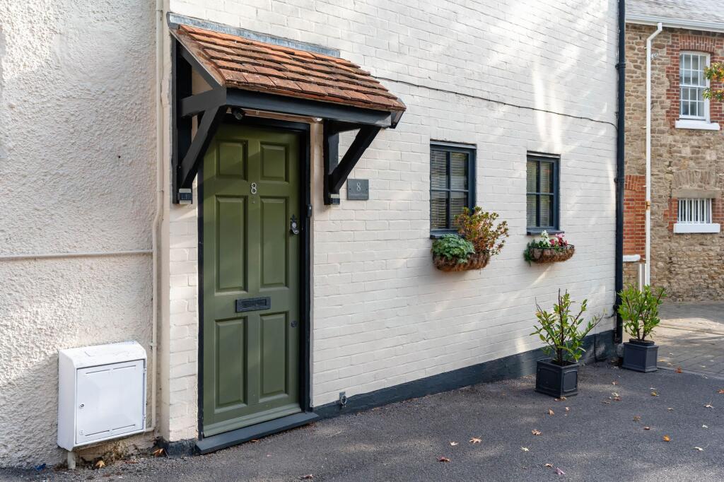 Main image of property: Turnagain Lane, Abingdon, OX14