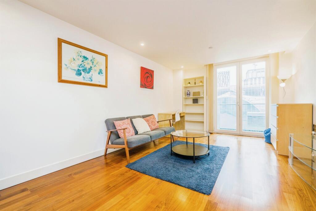 Main image of property: The Hayes, Cardiff