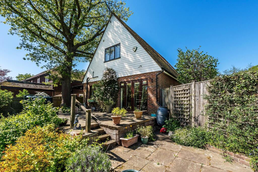 Main image of property: Oak Lodge, Four Elms Road, Edenbridge