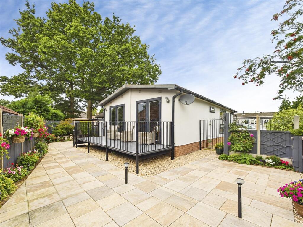 Main image of property: Broxburn Park, South Hykeham, Lincoln