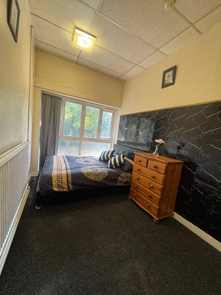 Main image of property: Double Room Available On Clevedon Rd, Balsall Heath