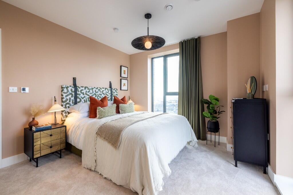 Main image of property: 6-44 Station Road, Croydon, CR0 2YT