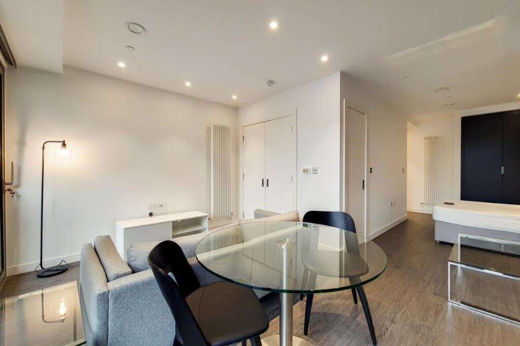 Main image of property: Western Gateway, London, E16