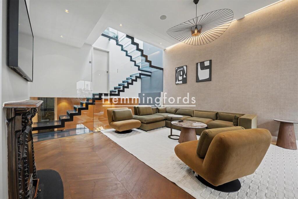 Main image of property: Princes Mews, Bayswater, London, W2