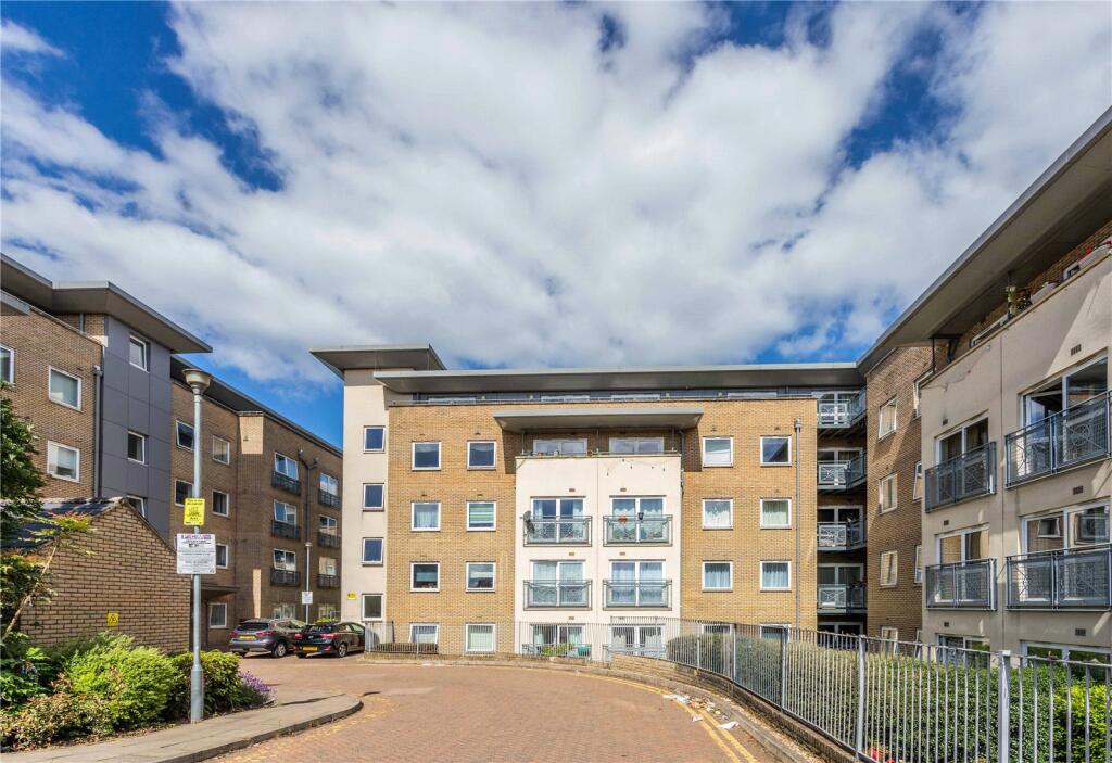 Main image of property: Cline Road, London, N11