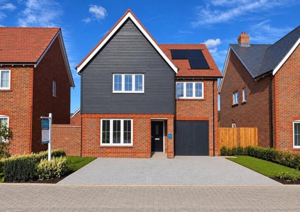 Main image of property: Cowards Lane,
Codicote,
Hitchin,
Hertfordshire,
SG4 8EZ