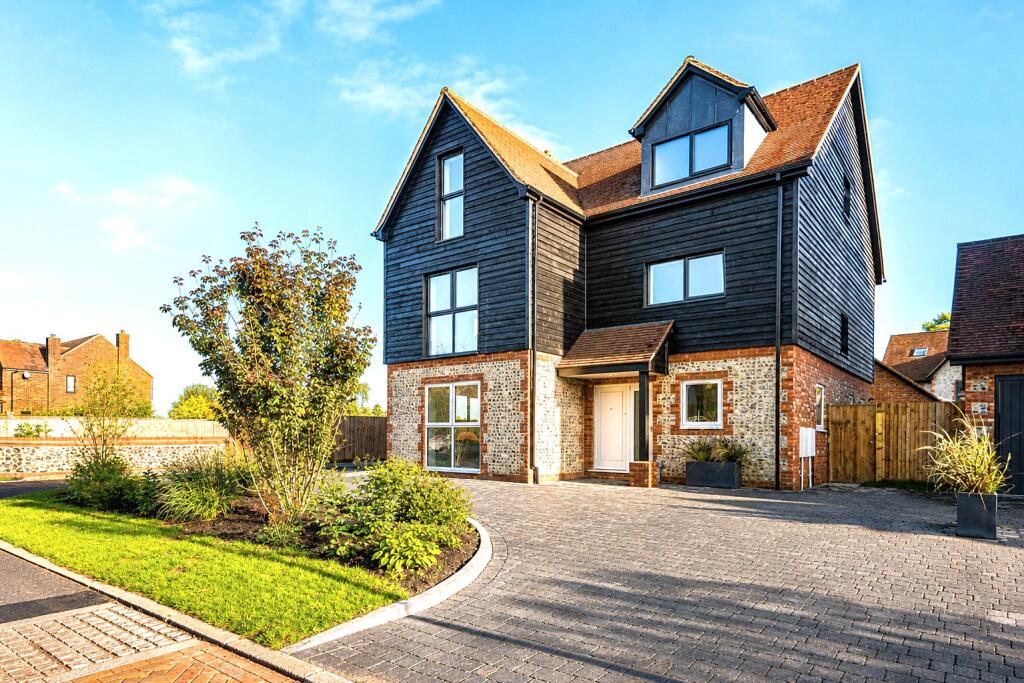 Main image of property: Horse Leys, RG9 4BQ