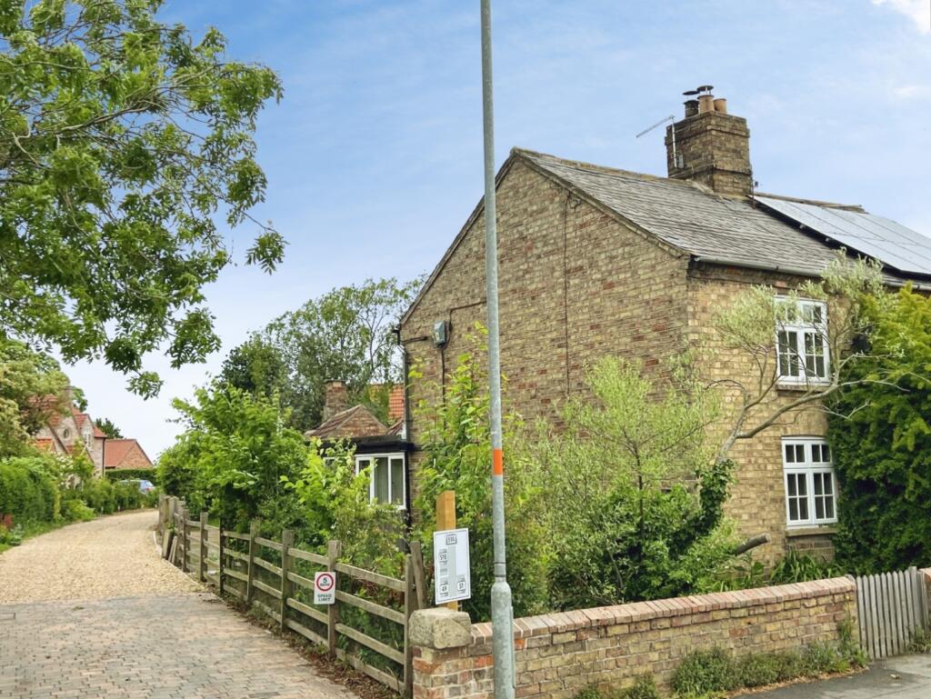 Main image of property: High Street, Martin, Lincoln