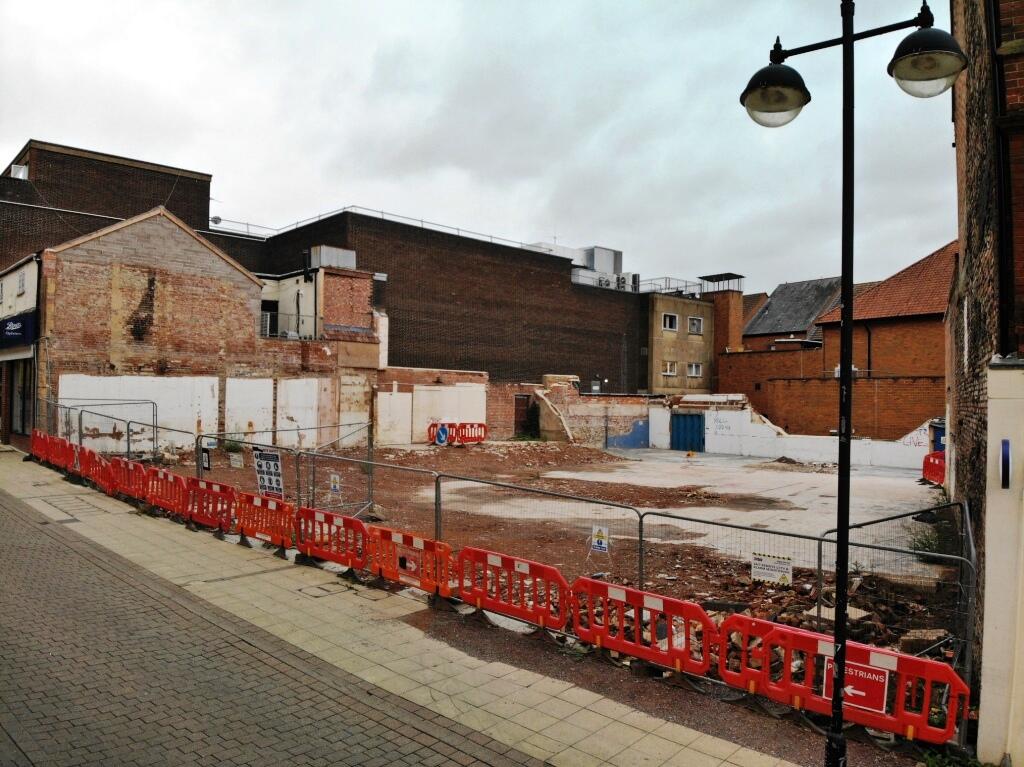 Main image of property: 45 & 47 Middle Street, Yeovil, Somerset, BA20 1LG