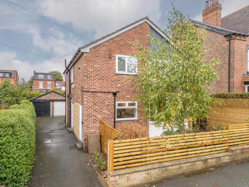 Main image of property: Gledhow Wood Avenue, Roundhay, Leeds, LS8