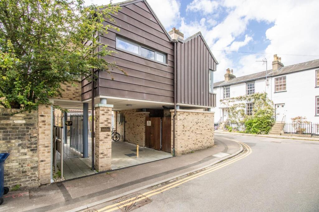 Main image of property: Warkworth Street, Cambridge