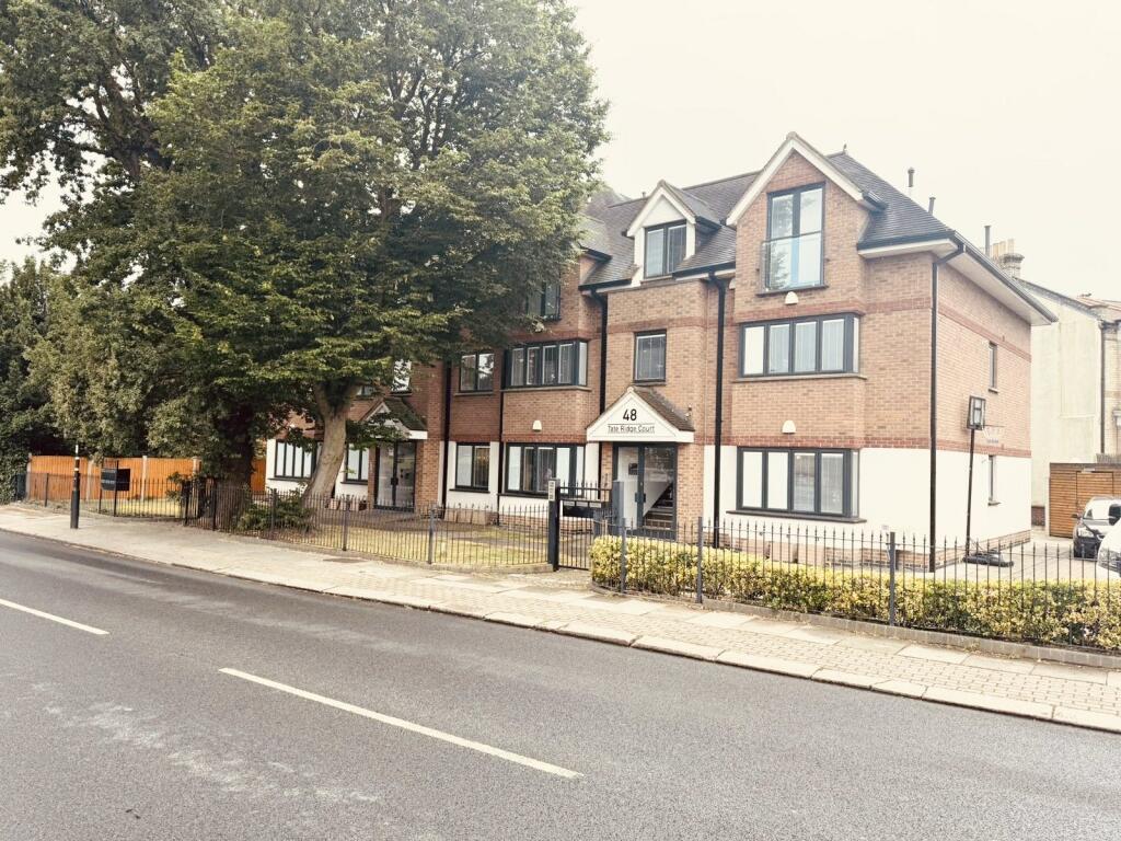 Main image of property: THE RIDGEWAY, ENFIELD, EN2