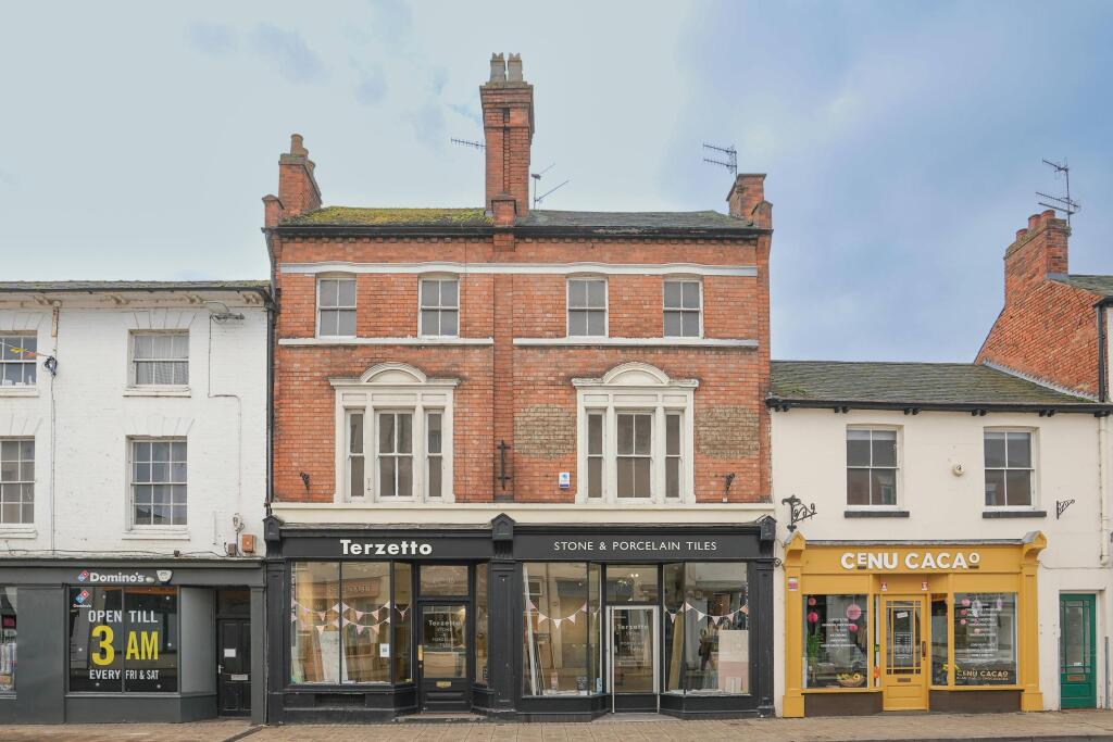 Main image of property: 116 Regent Street, Leamington Spa, CV32 4NR