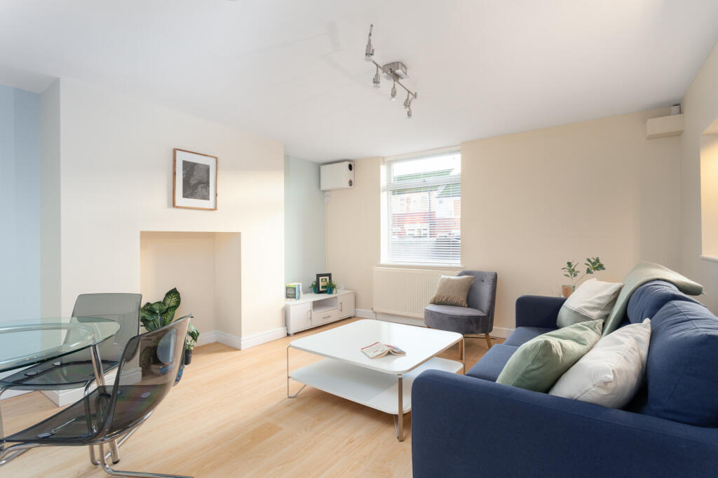 Main image of property: Flat 1 – 20 Manor Terrace, Headingley, Leeds, LS6 1BU