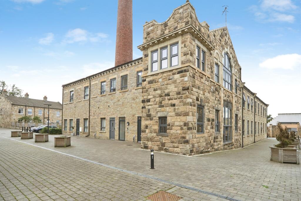 Main image of property: Dyehouse Walk, Yeadon, Leeds