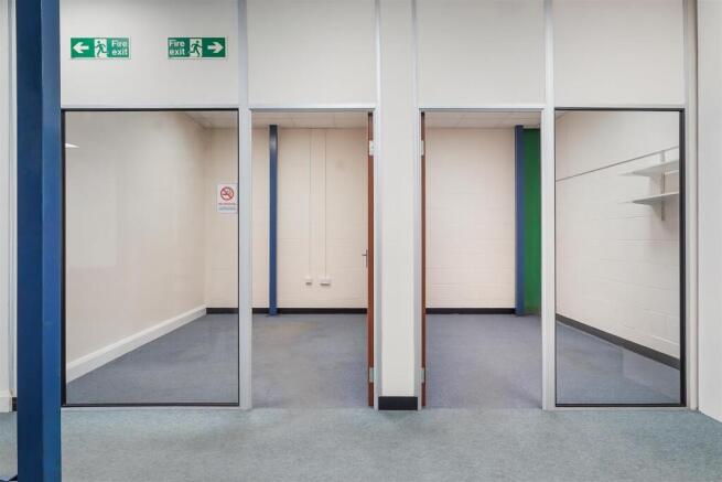 EPSOM DOWNS METRO CENTRE, UNIT 6 (18).jpg