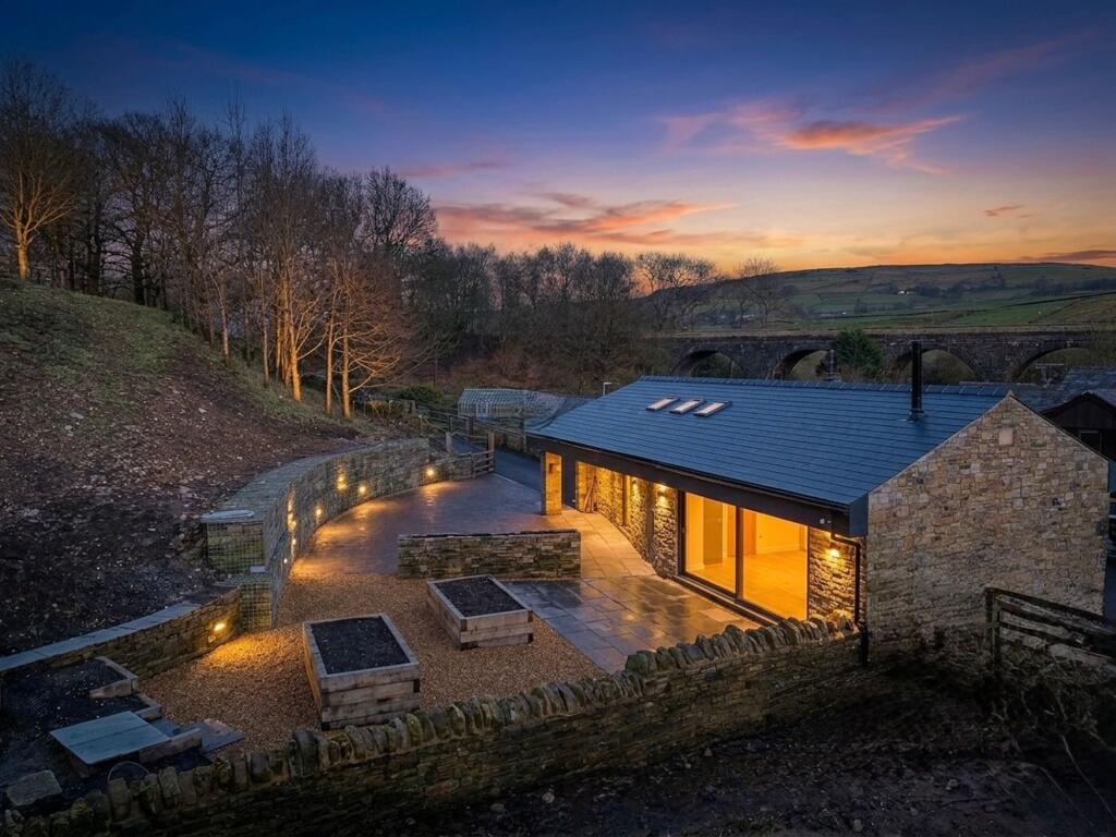 Main image of property: Lumb Barn
