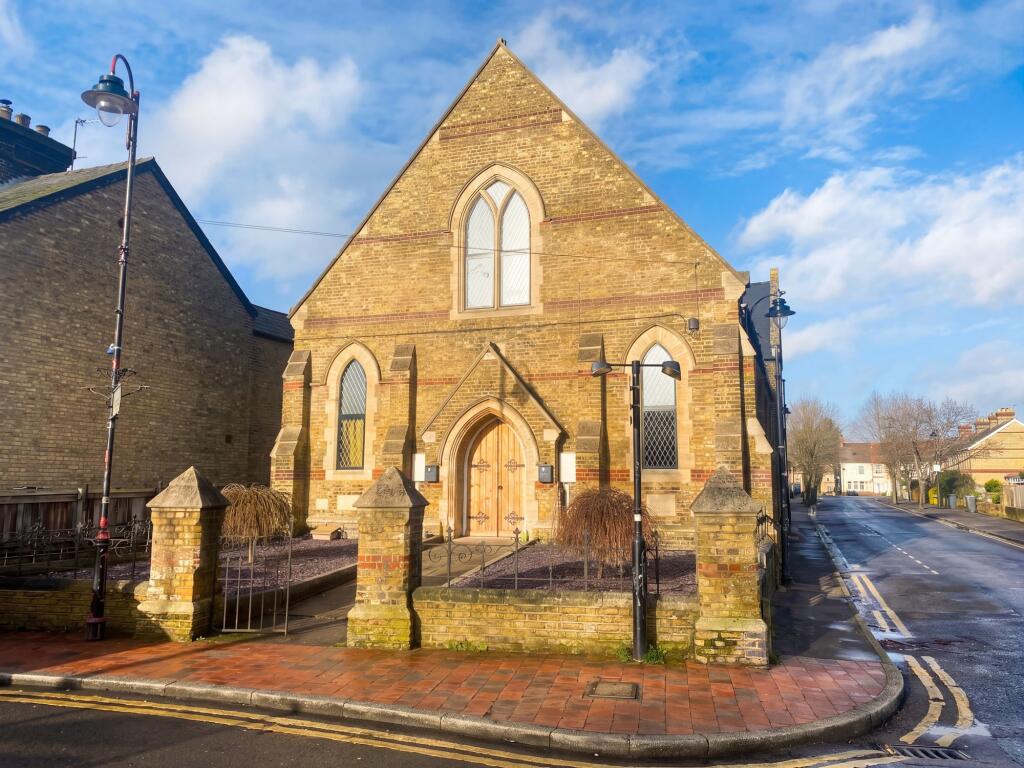 Main image of property: High Street, Snodland, ME6