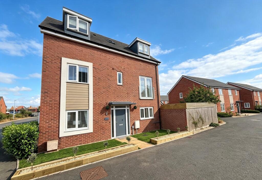 Main image of property: Regan Avenue, Stratford-upon-Avon, CV37 8YX