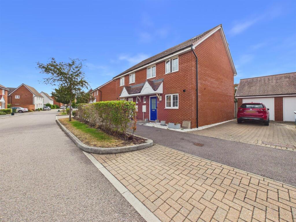 Main image of property: Carriage Road, Kingsbrook, Aylesbury