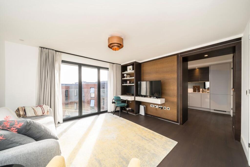Main image of property: Connaught Gardens, London