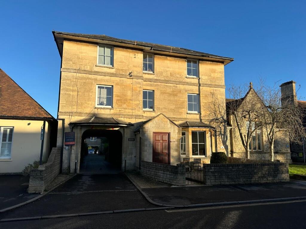 Main image of property: 95 Victoria Road, Cirencester